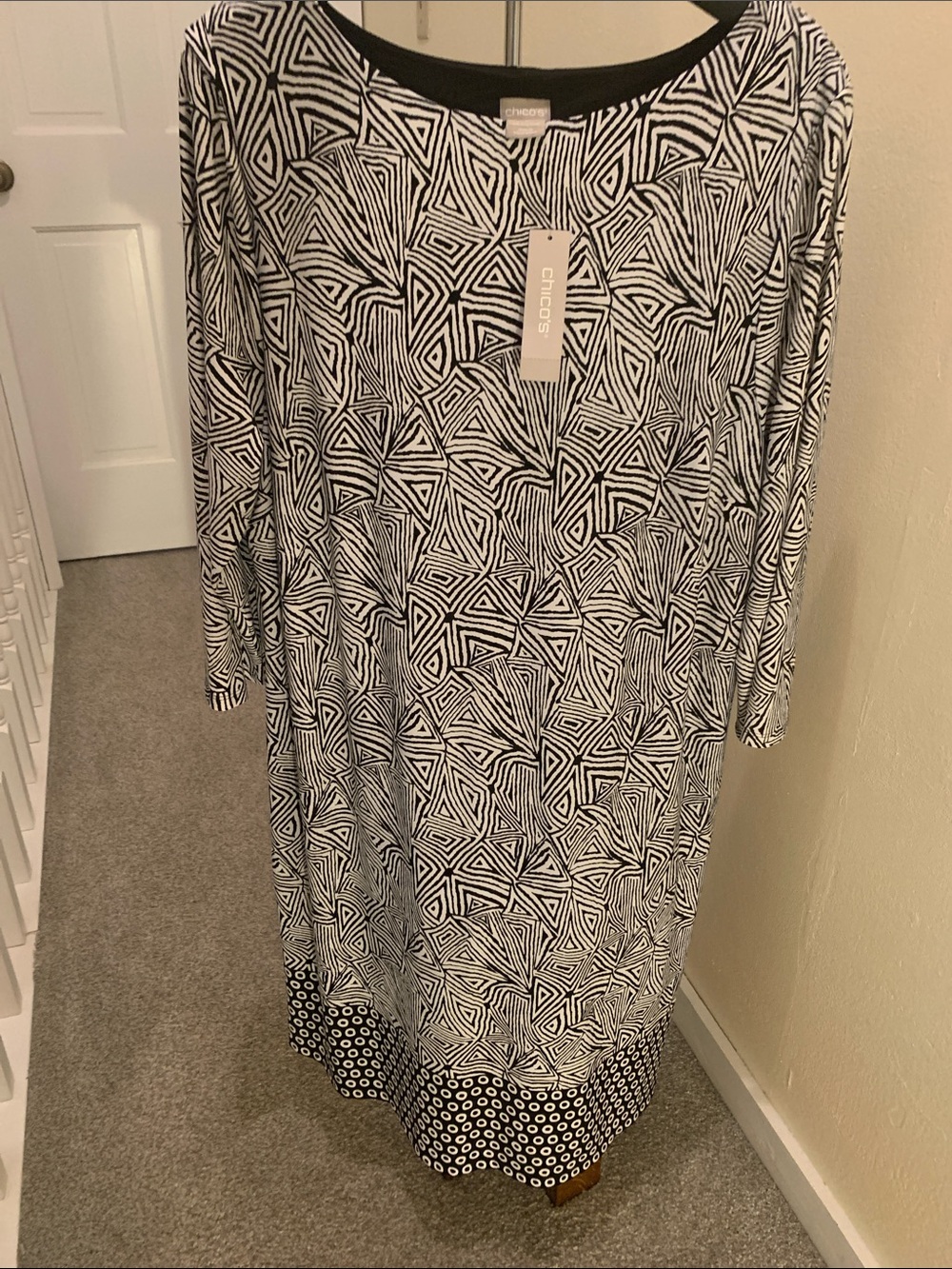 Chico's Black and White 3/4 Sleeve Geometric Dress